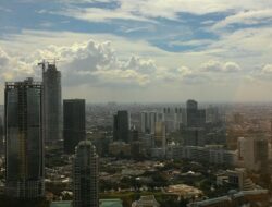 Kurangi Polusi Udara Jakarta Semua Kementerian WFH Mulai Senin Besok